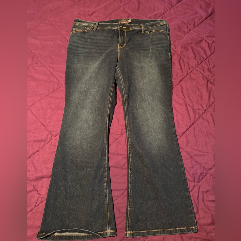 ✨👖 Luxe Slim Boot Jeans 👖✨